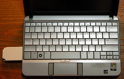 HP2140に挿入したNS001U